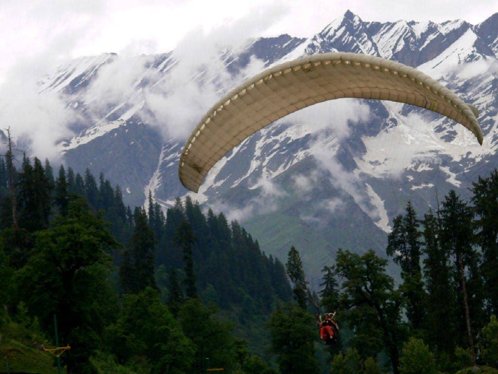 Paragliding in Solang Valley